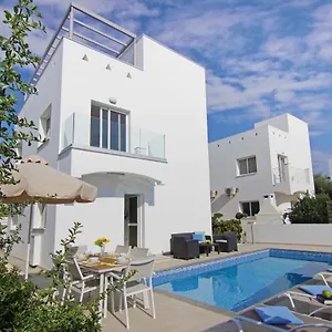 amarilia.hotelsatayianapa.com/